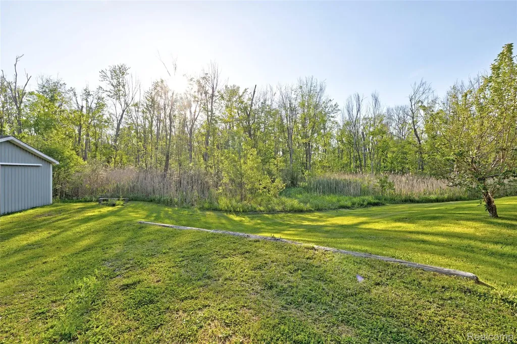5890 Grange Hall Road Groveland Township MI 48442