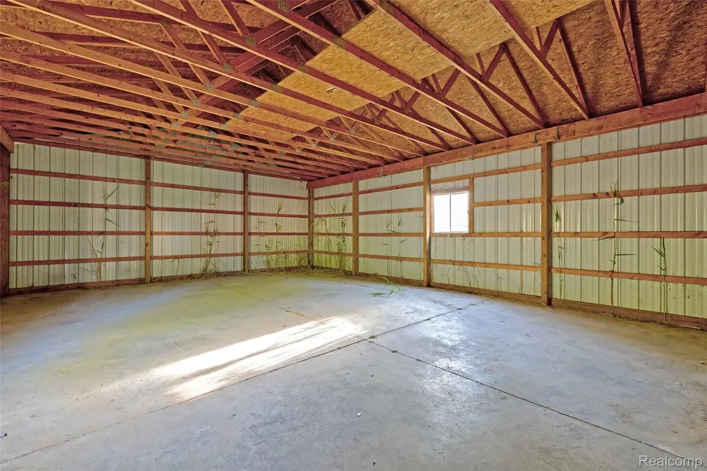 5890 Grange Hall Road Groveland Township MI 48442