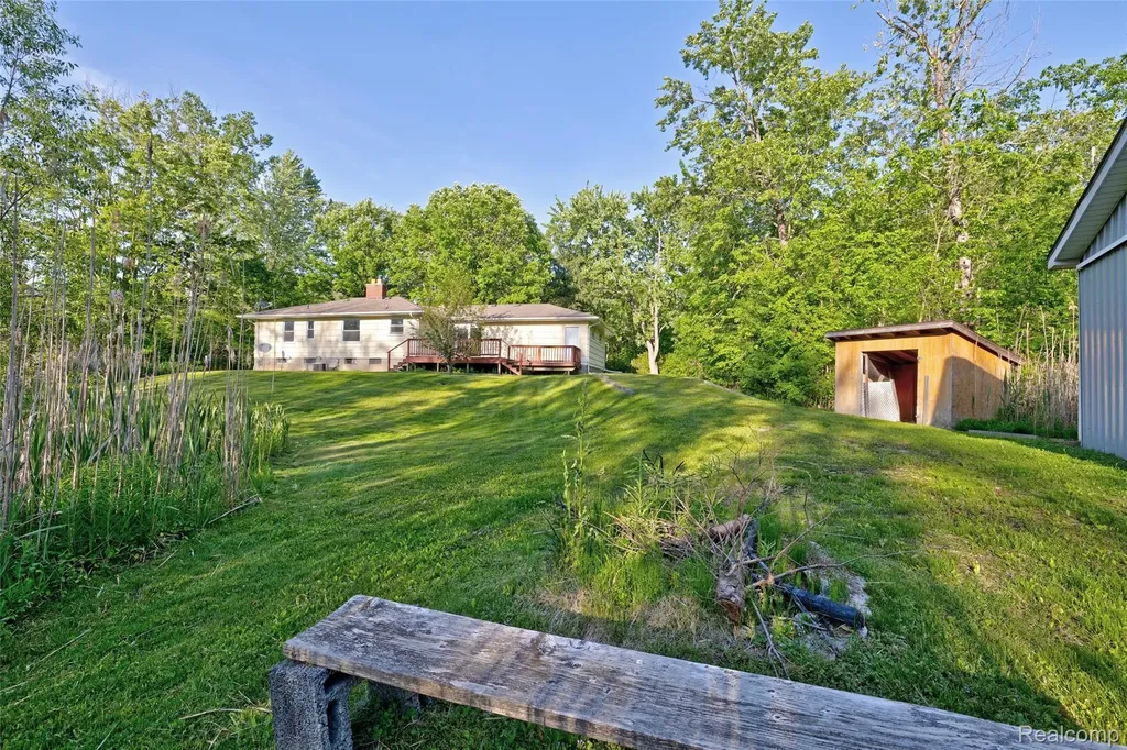 5890 Grange Hall Road Groveland Township MI 48442