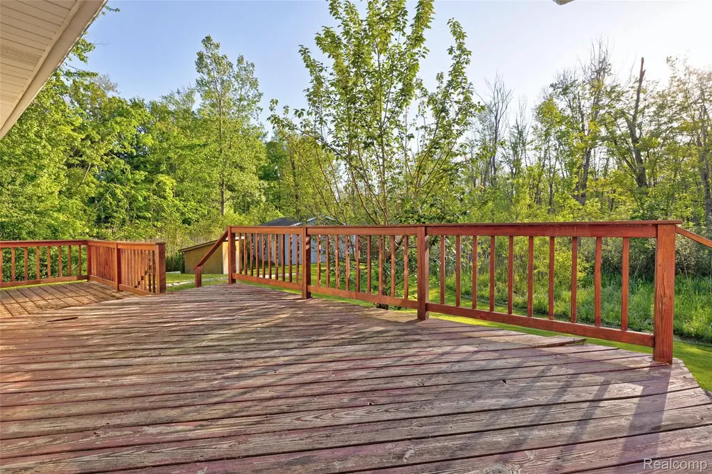 5890 Grange Hall Road Groveland Township MI 48442