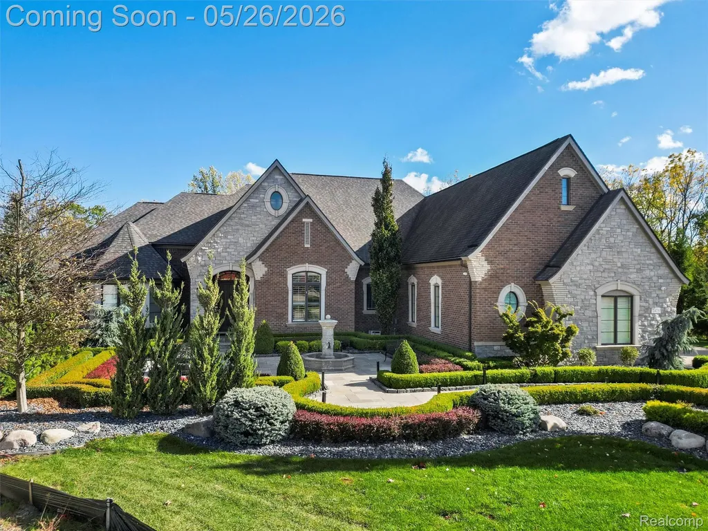 2475 Creekside Court Oakland Charter Township MI 48306