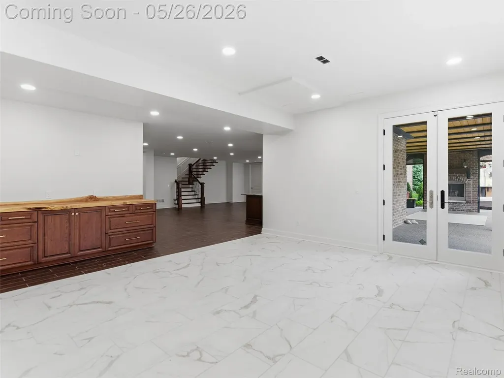 2475 Creekside Court Oakland Charter Township MI 48306