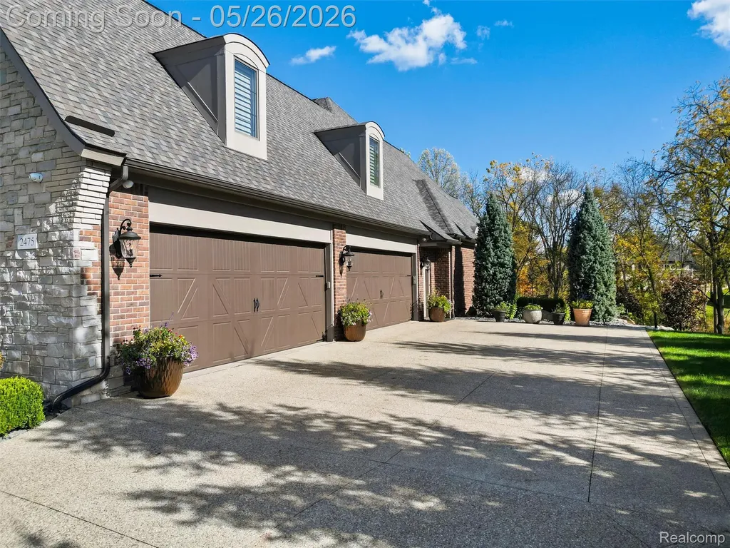 2475 Creekside Court Oakland Charter Township MI 48306