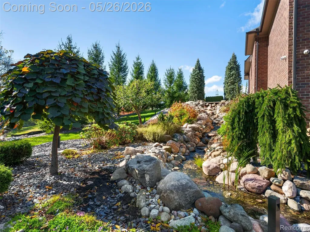 2475 Creekside Court Oakland Charter Township MI 48306