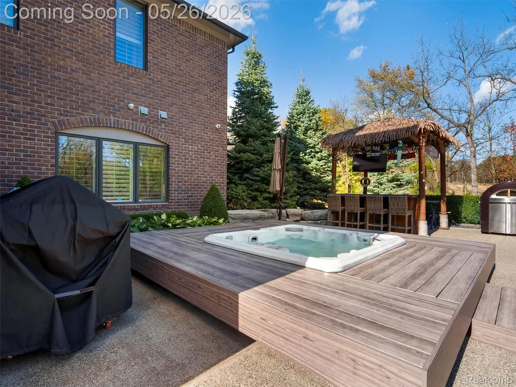 2475 Creekside Court Oakland Charter Township MI 48306