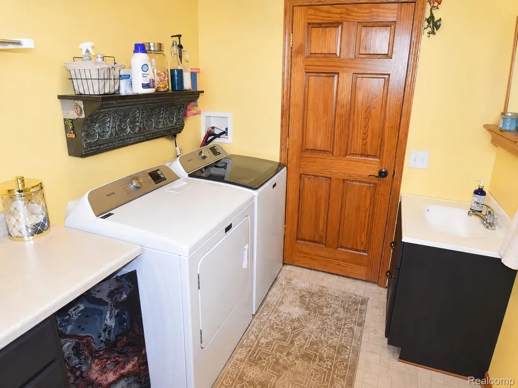 12390 Country Creek Drive Atlas Township MI 48438