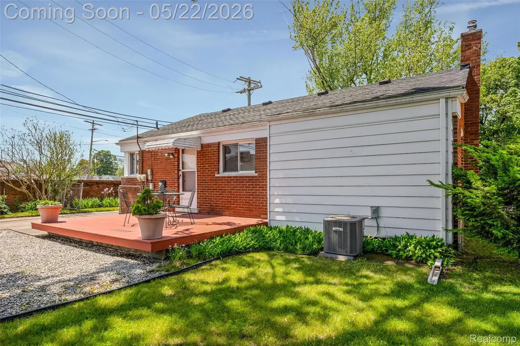 11720 Nathaline Redford Charter Township MI 48239
