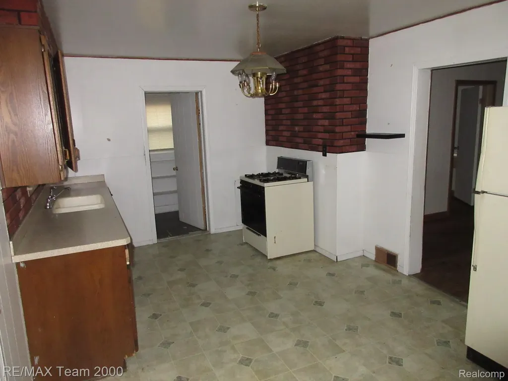 604 Smith Street Monroe City MI 48161