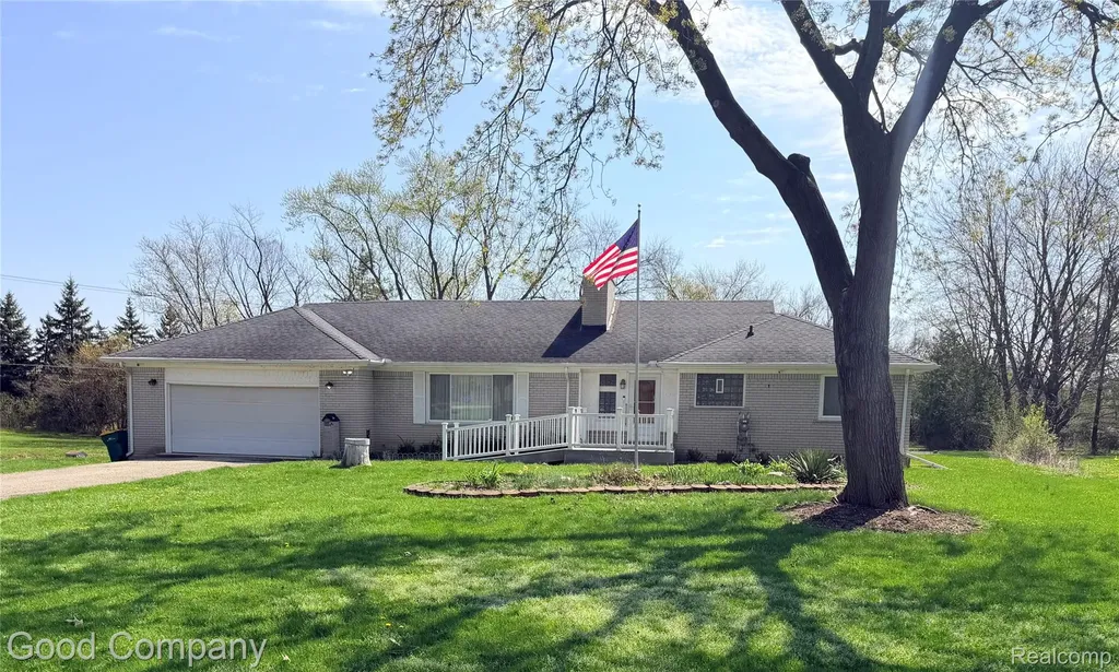 25400 Springbrook Drive Farmington Hills City MI 48336