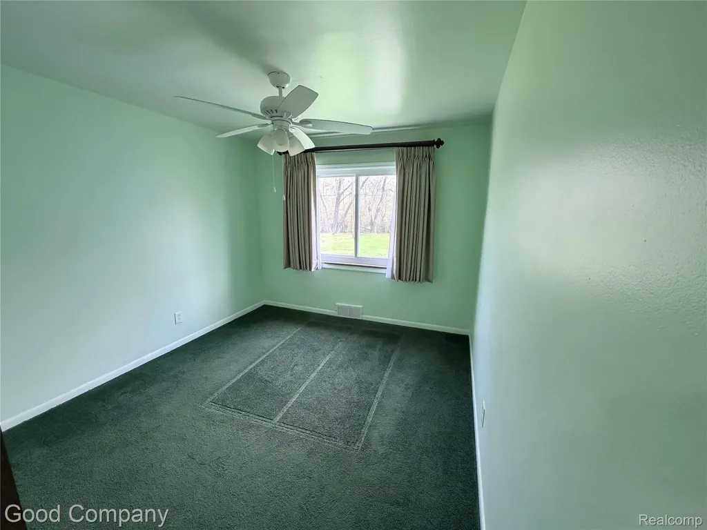 25400 Springbrook Drive Farmington Hills City MI 48336