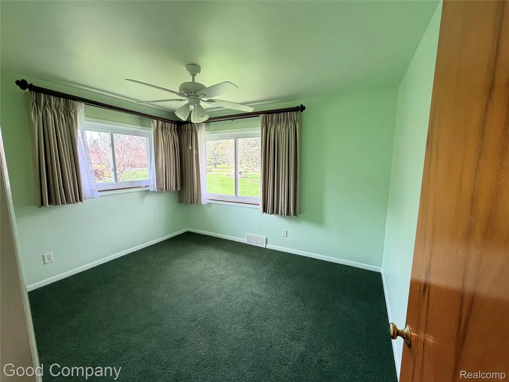 25400 Springbrook Drive Farmington Hills City MI 48336