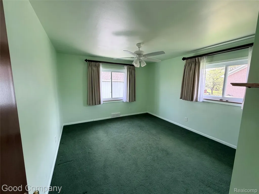 25400 Springbrook Drive Farmington Hills City MI 48336
