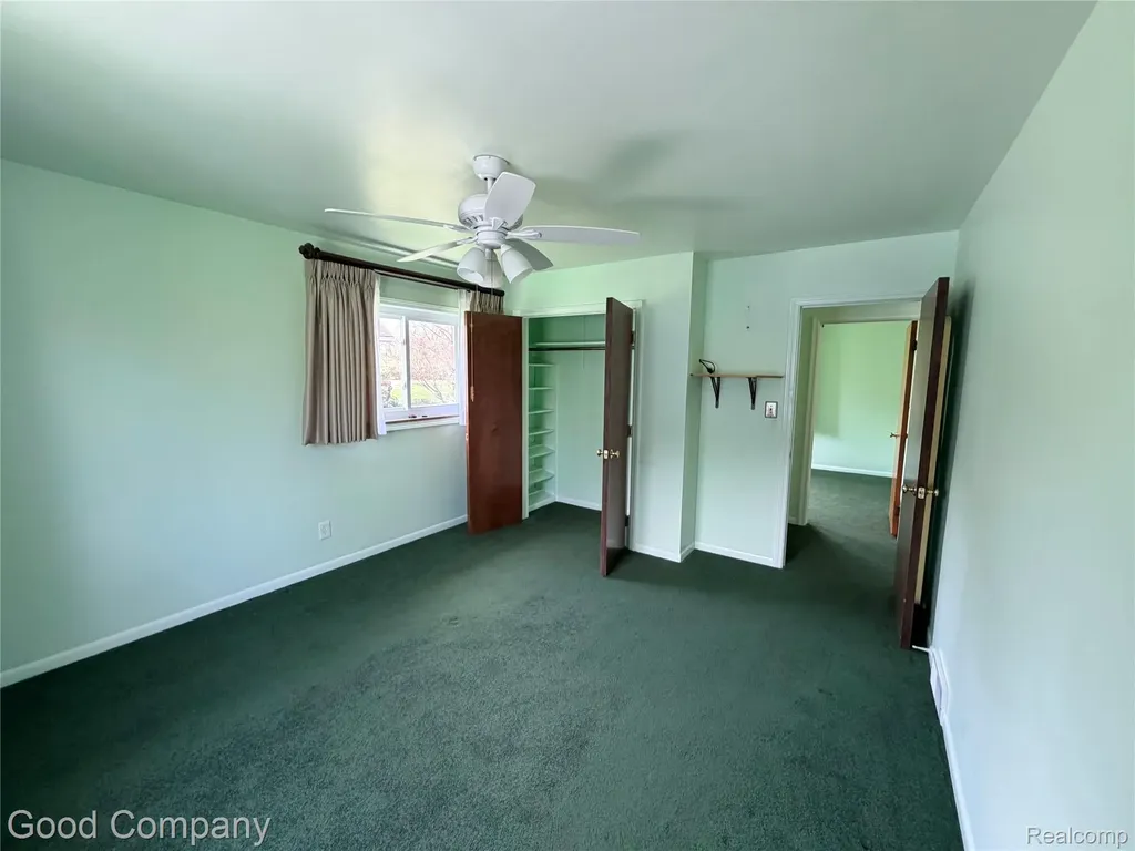 25400 Springbrook Drive Farmington Hills City MI 48336