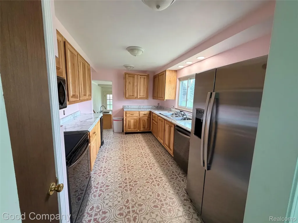 25400 Springbrook Drive Farmington Hills City MI 48336