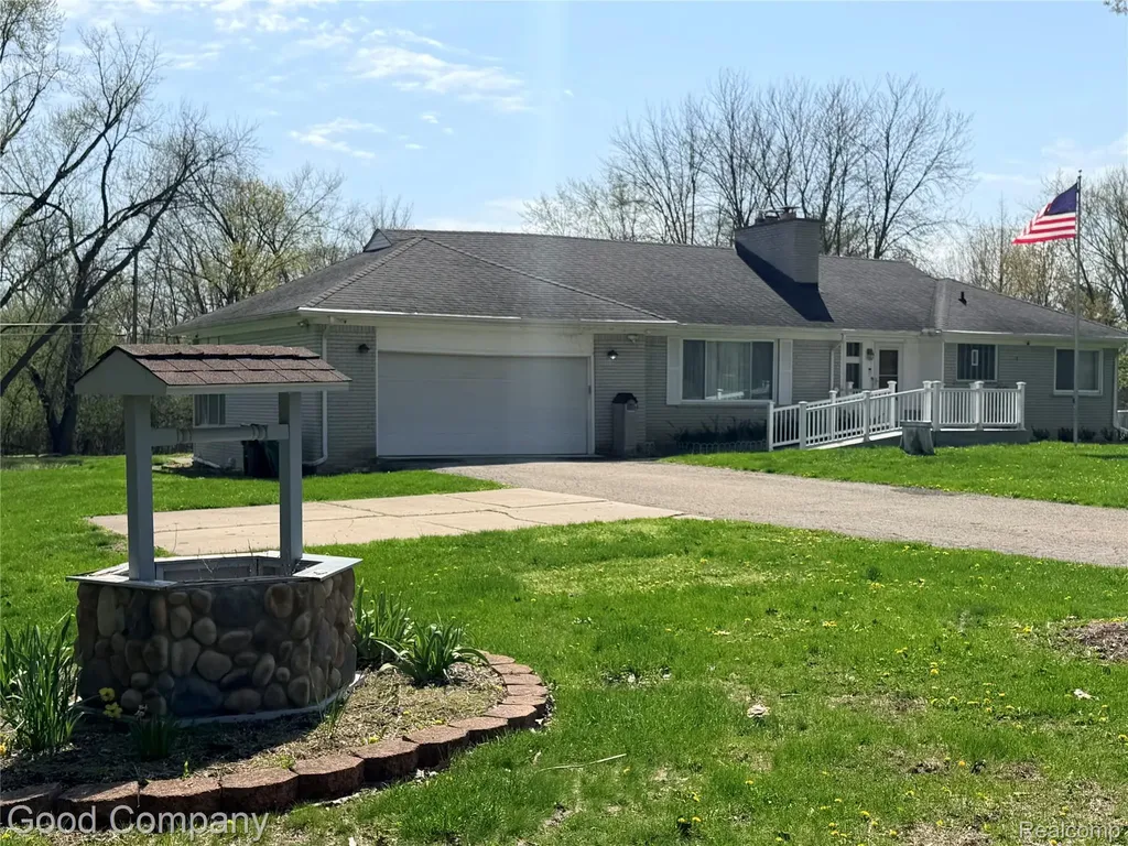 25400 Springbrook Drive Farmington Hills City MI 48336