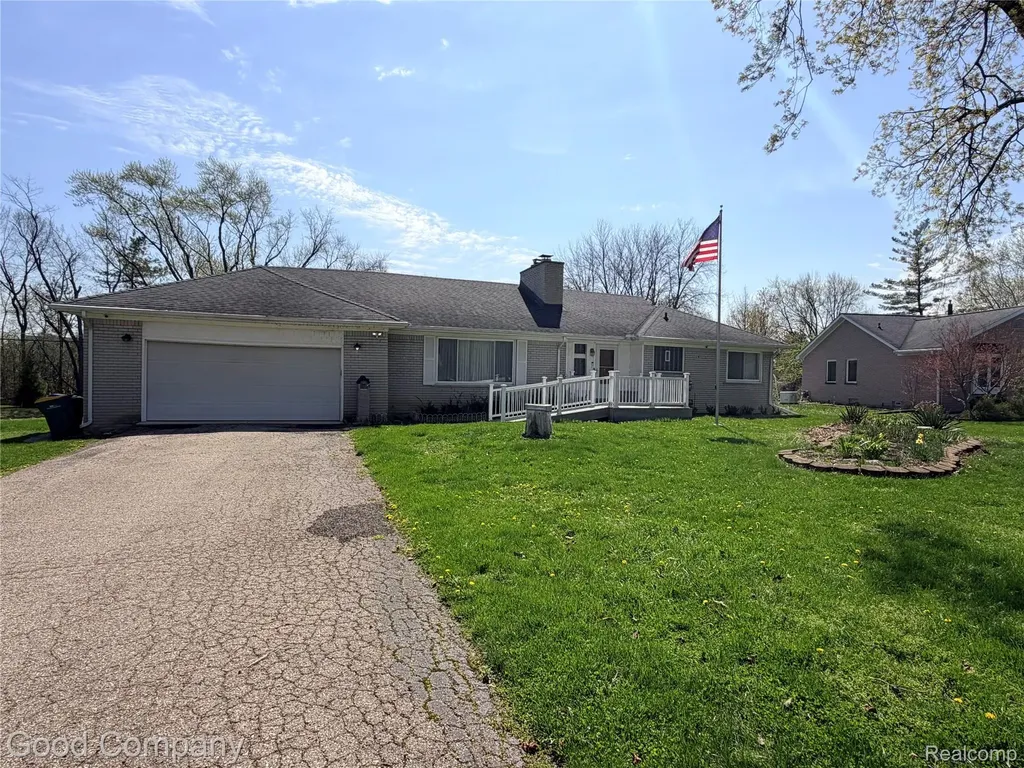 25400 Springbrook Drive Farmington Hills City MI 48336