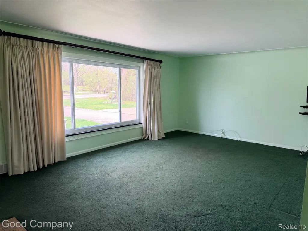 25400 Springbrook Drive Farmington Hills City MI 48336