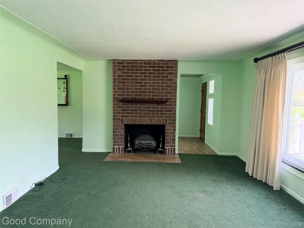 25400 Springbrook Drive Farmington Hills City MI 48336
