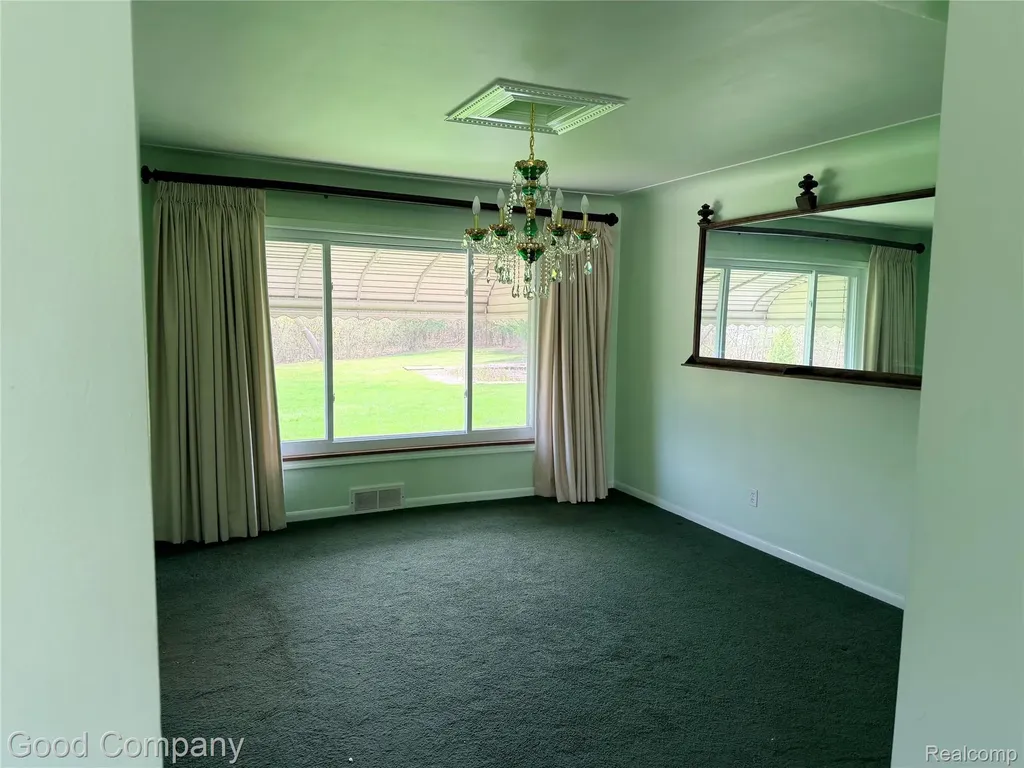 25400 Springbrook Drive Farmington Hills City MI 48336