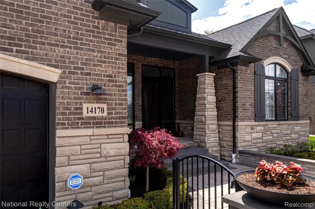 14170 Kings Park Court Shelby Charter Township MI 48315