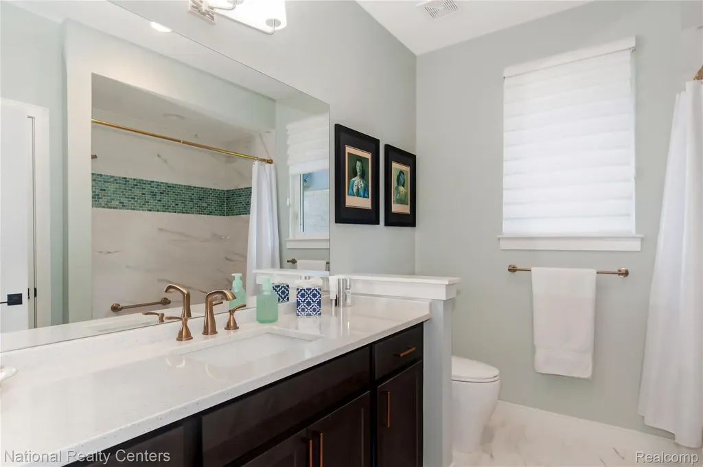 14170 Kings Park Court Shelby Charter Township MI 48315