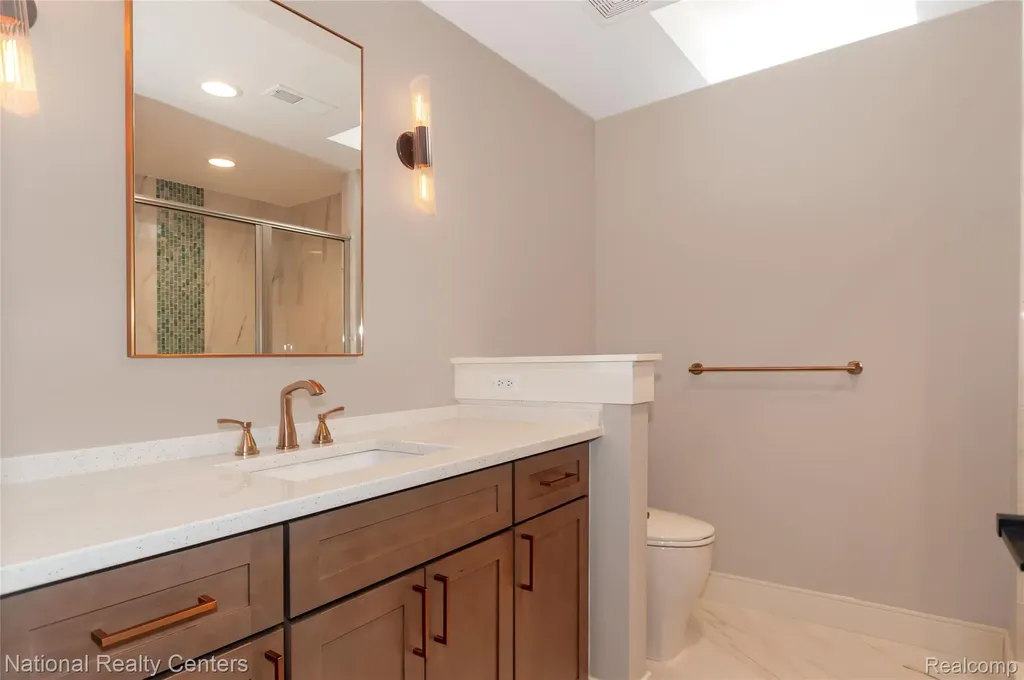 14170 Kings Park Court Shelby Charter Township MI 48315