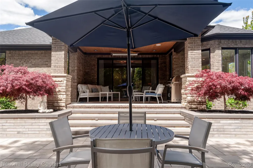 14170 Kings Park Court Shelby Charter Township MI 48315