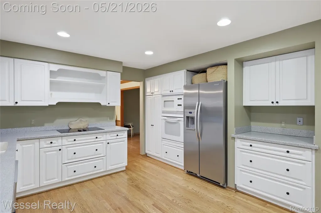 3368 Salem Drive Rochester Hills City MI 48306
