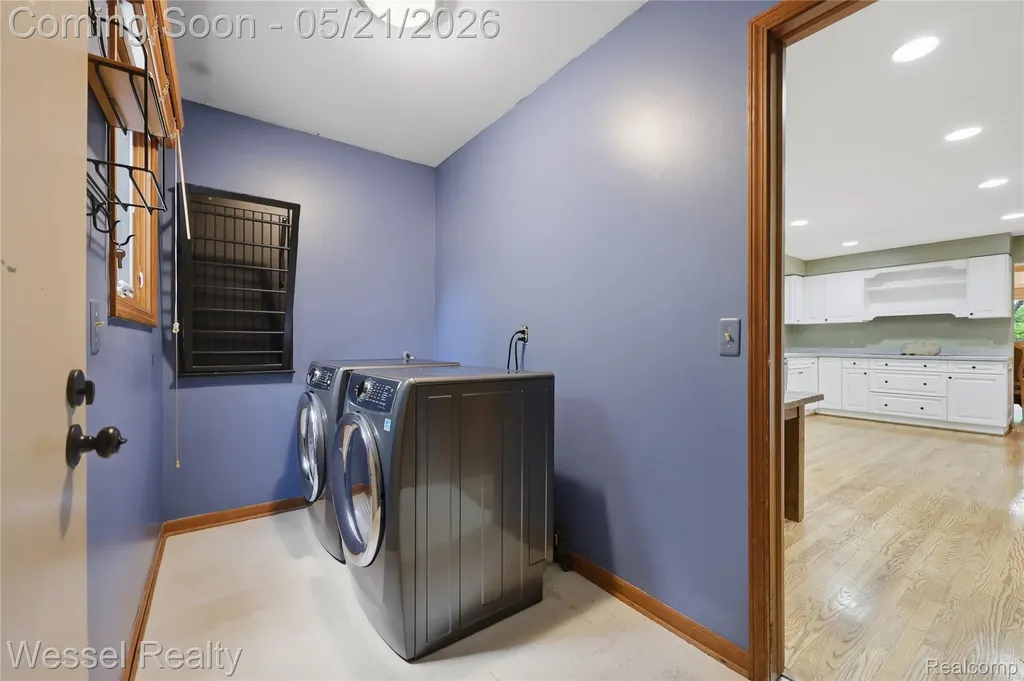 3368 Salem Drive Rochester Hills City MI 48306