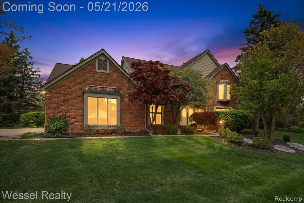 3368 Salem Drive Rochester Hills City MI 48306