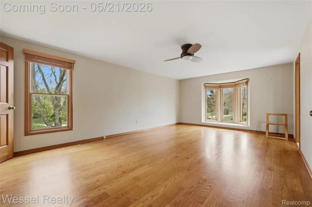 3368 Salem Drive Rochester Hills City MI 48306