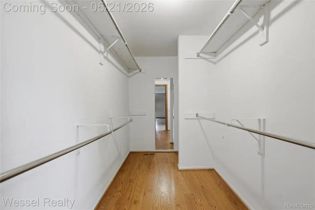 3368 Salem Drive Rochester Hills City MI 48306