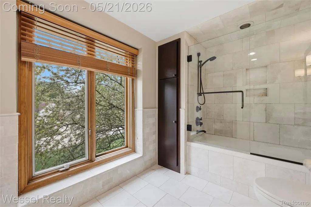 3368 Salem Drive Rochester Hills City MI 48306