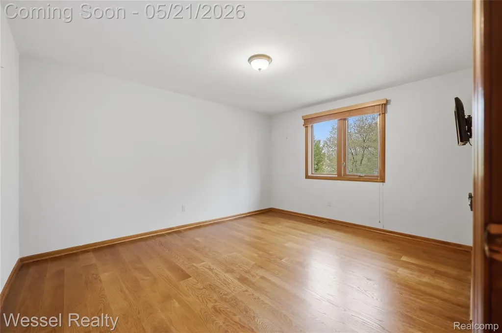 3368 Salem Drive Rochester Hills City MI 48306