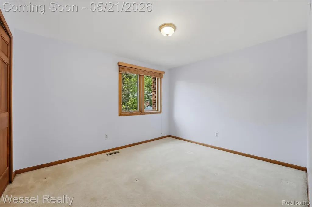 3368 Salem Drive Rochester Hills City MI 48306