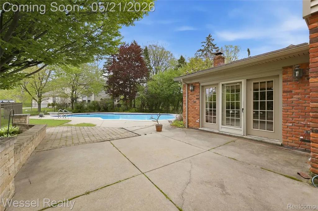 3368 Salem Drive Rochester Hills City MI 48306
