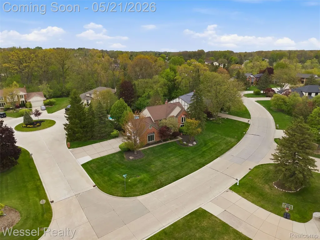 3368 Salem Drive Rochester Hills City MI 48306
