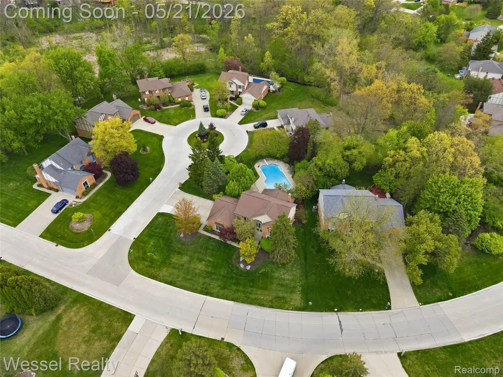 3368 Salem Drive Rochester Hills City MI 48306