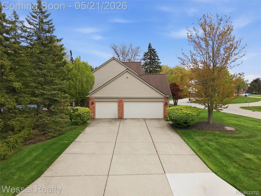 3368 Salem Drive Rochester Hills City MI 48306