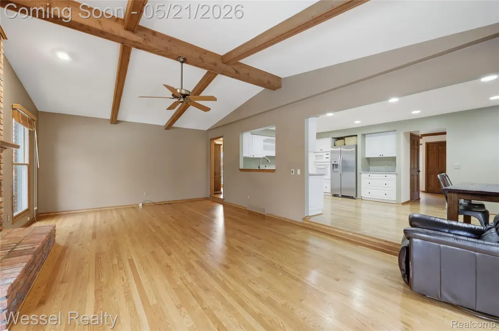 3368 Salem Drive Rochester Hills City MI 48306