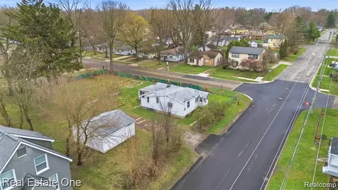 18318 Deering Street Livonia City MI 48152