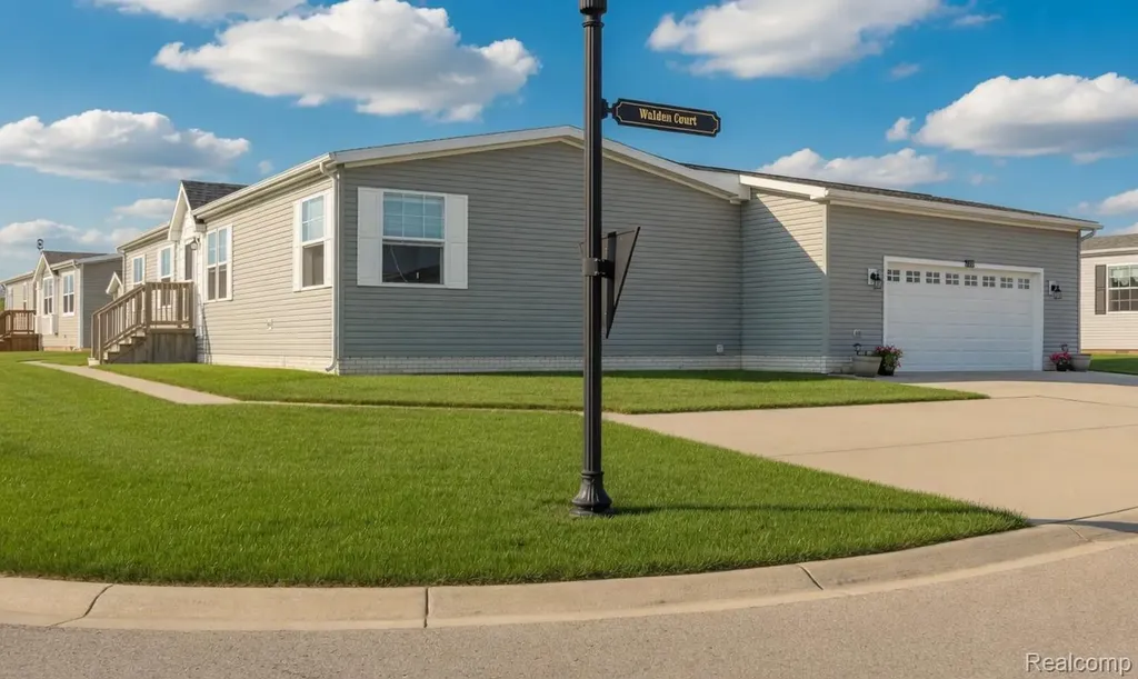 Green Oak Township MI, 11166 Walden Court
