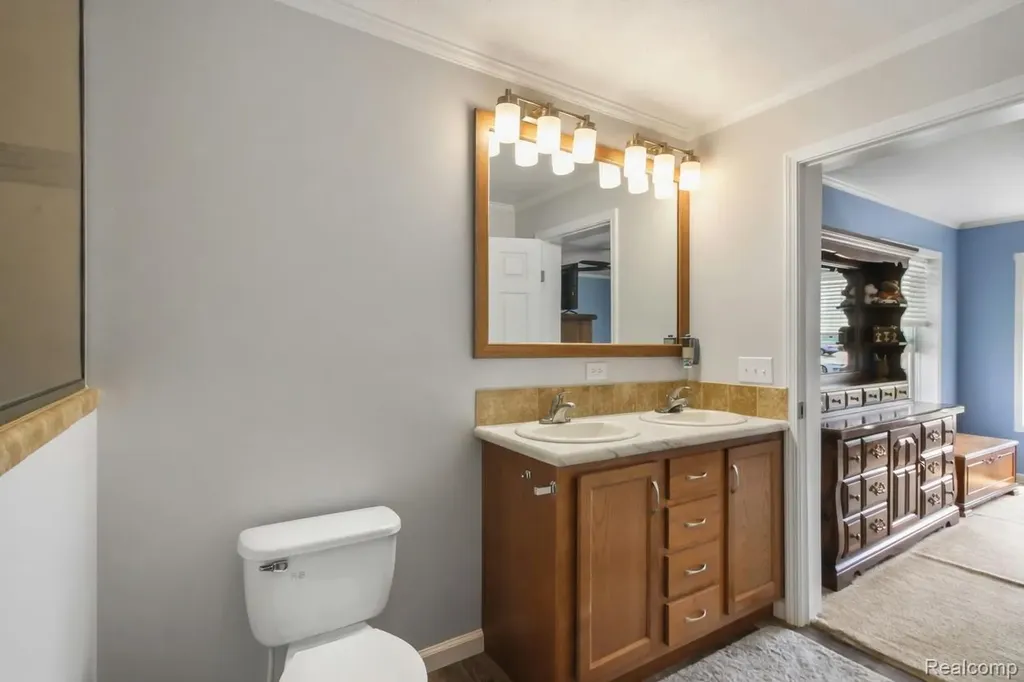 11166 Walden Court Green Oak Township MI 48178