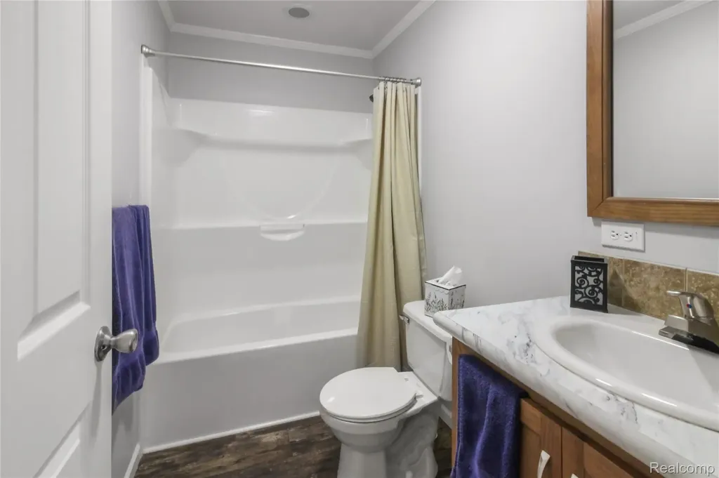 11166 Walden Court Green Oak Township MI 48178