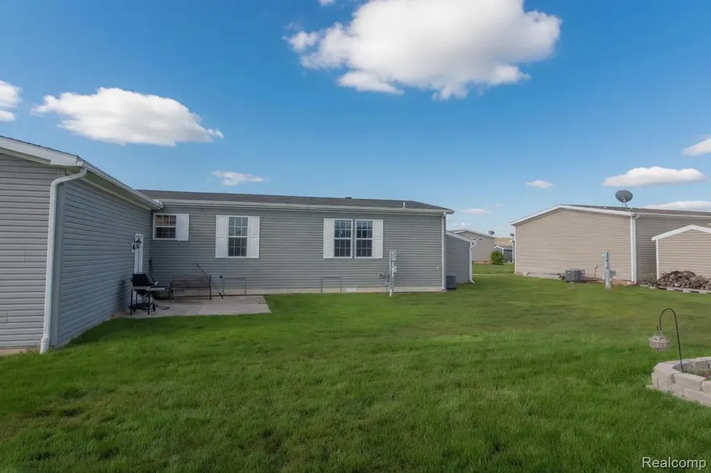 11166 Walden Court Green Oak Township MI 48178