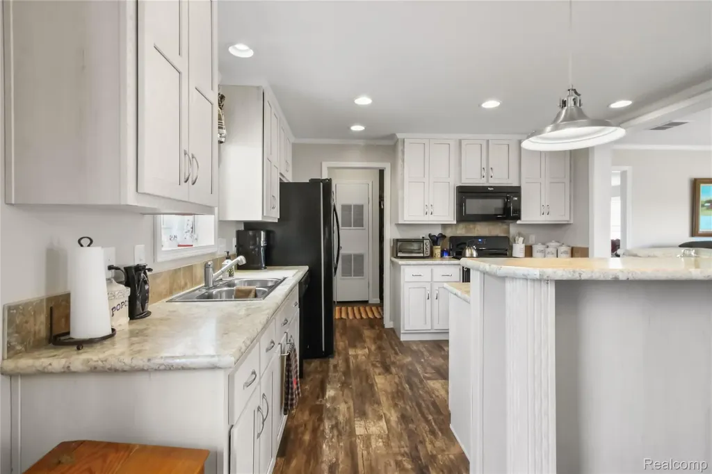 11166 Walden Court Green Oak Township MI 48178