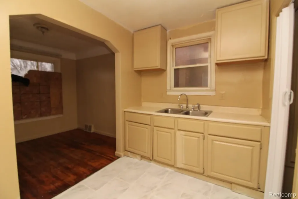 12107 Rutherford Street Detroit City MI 48227