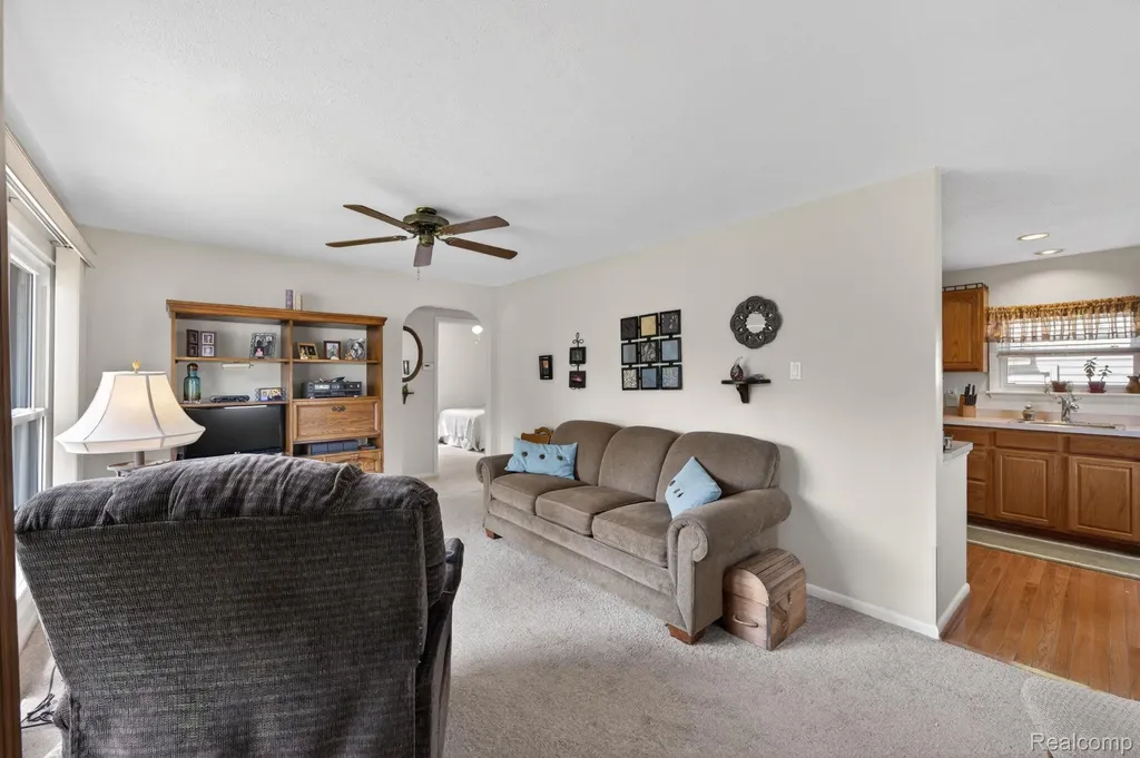 3993 Maiden Street Waterford Charter Township MI 48329