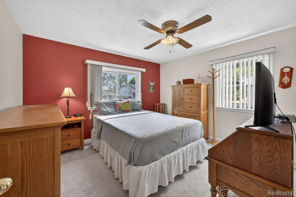 3993 Maiden Street Waterford Charter Township MI 48329