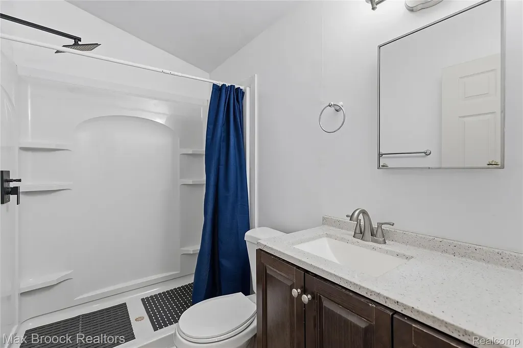 1392 Maple Grove Road Lapeer Township MI 48446